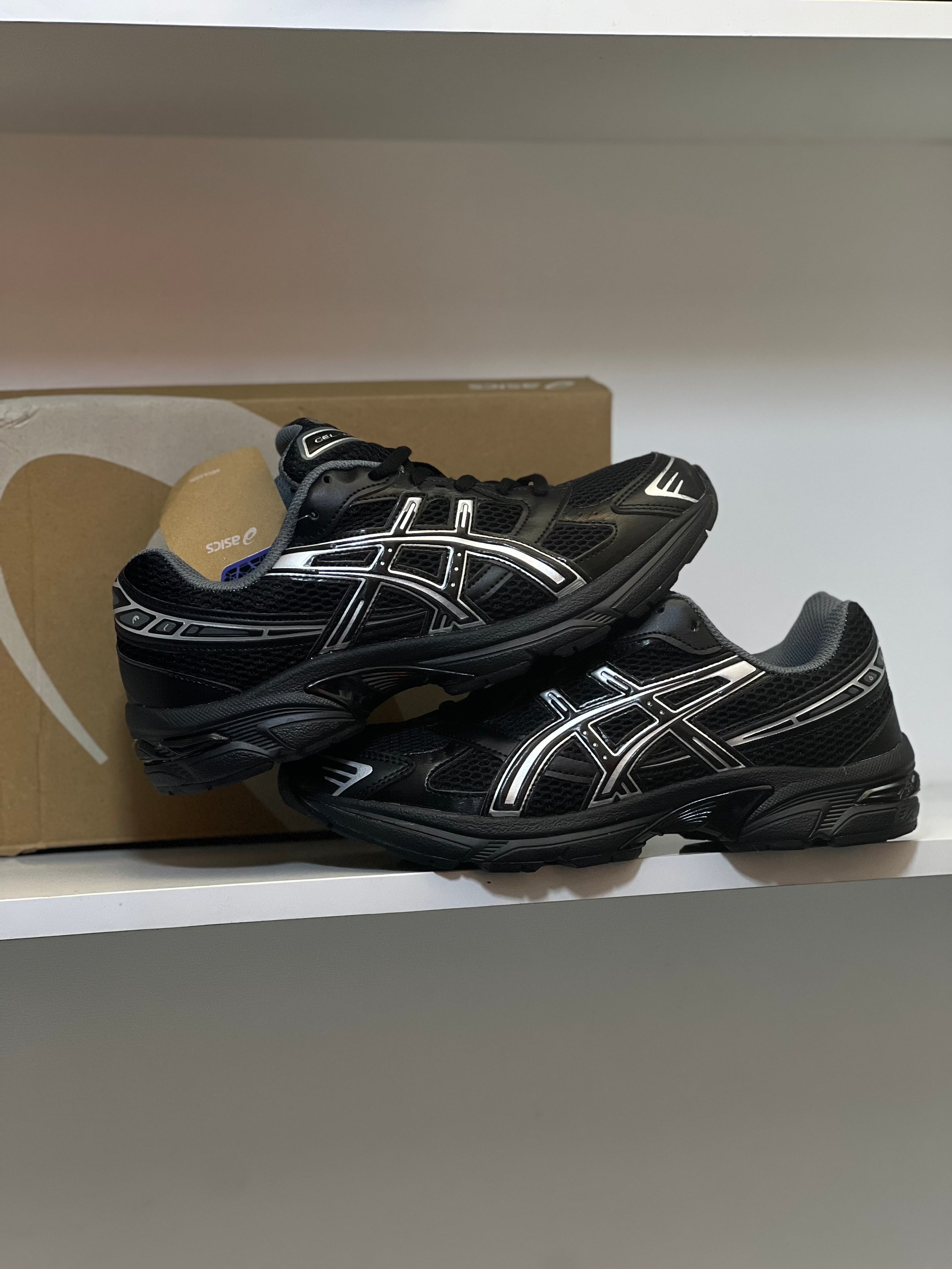 ASICS 1130 BLACK BEST QUALITY BOX + LACET