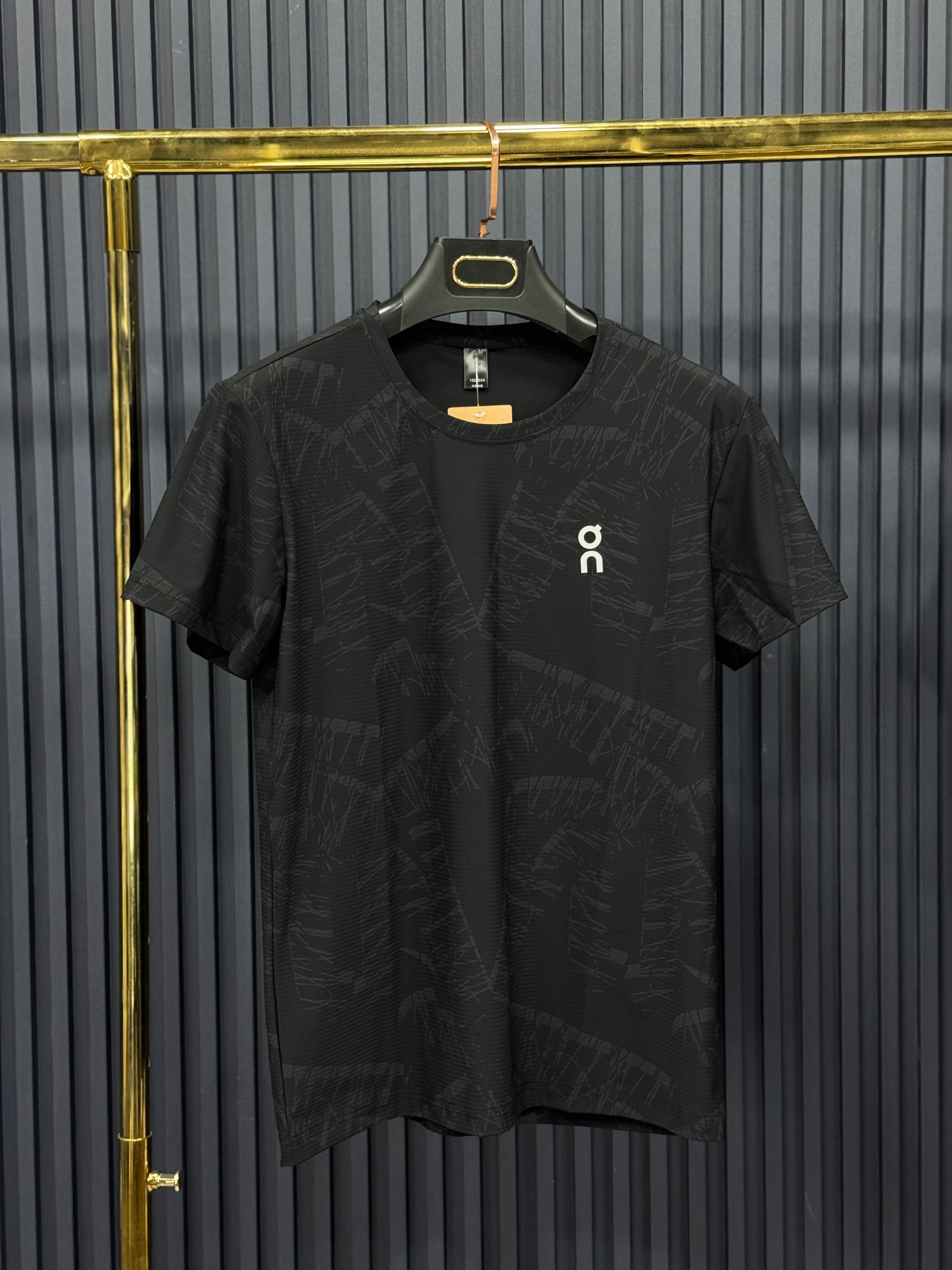 ENSEMBLE ON TEESHIRT (au choix)+ PANT noir