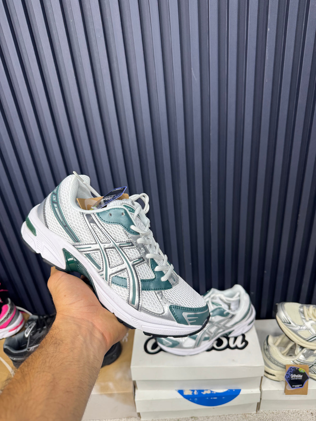 ASICS 1130 green white