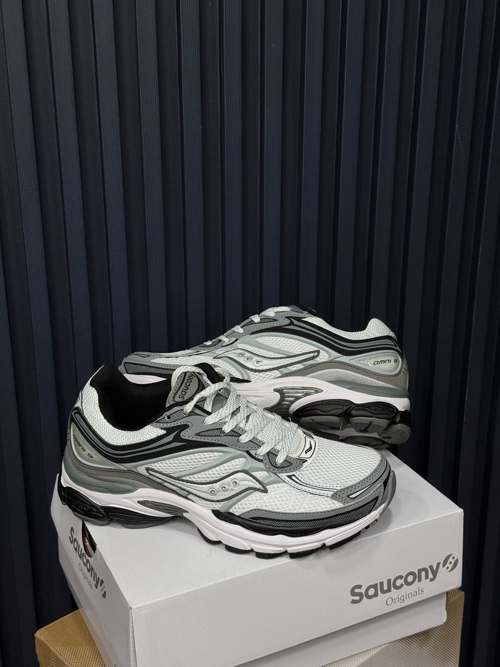 SAUCONY OMNI 9