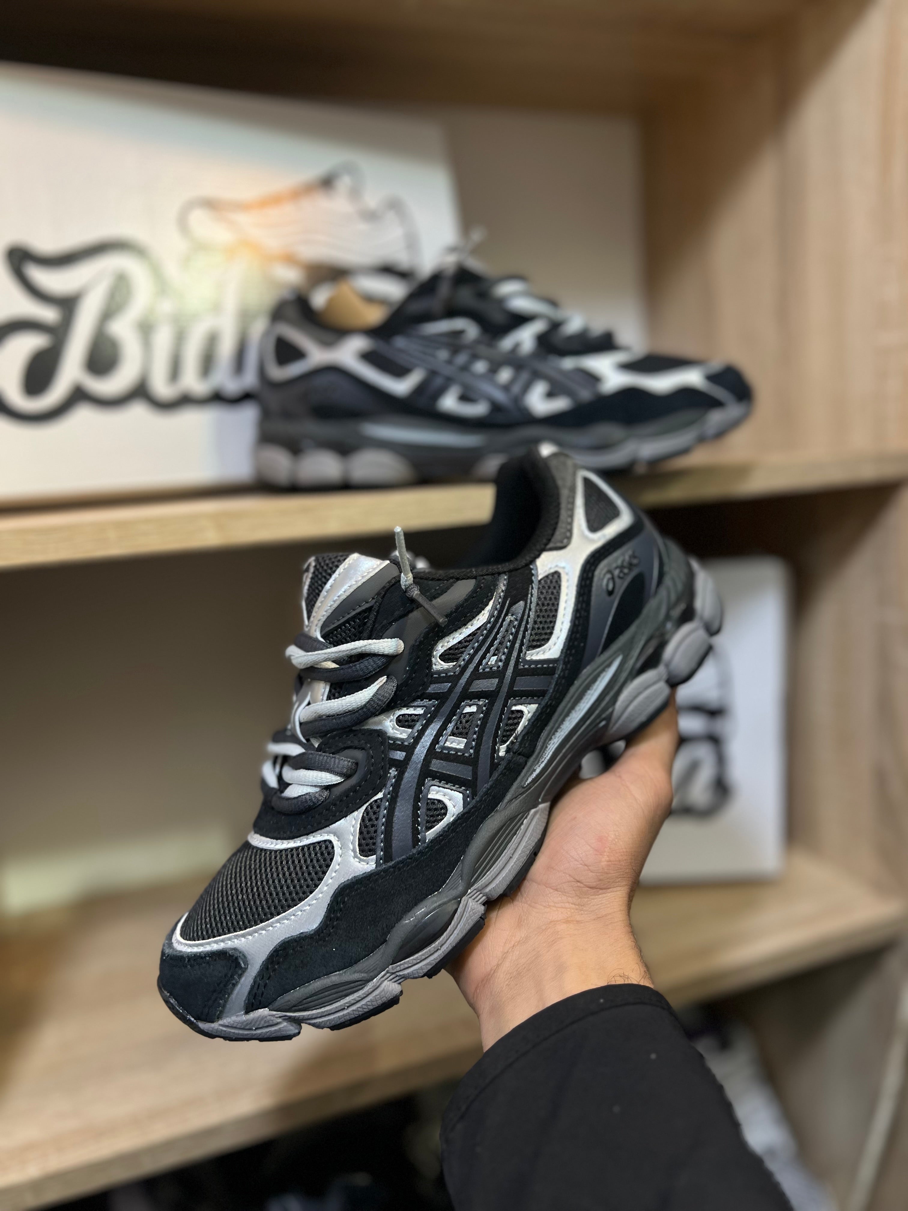 ASICS NYC DOUBLE LACET
