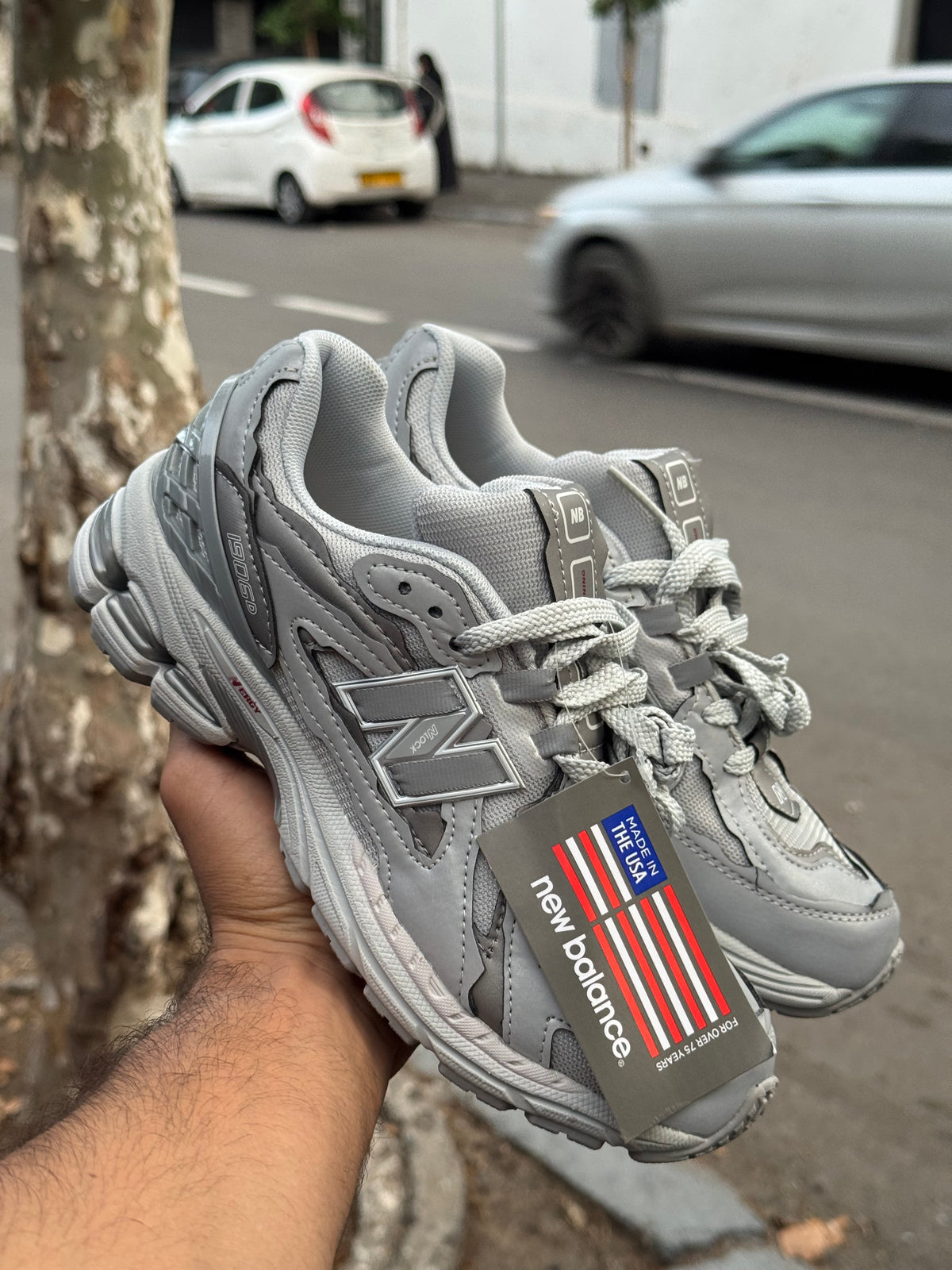 NEW BALANCE 1906D