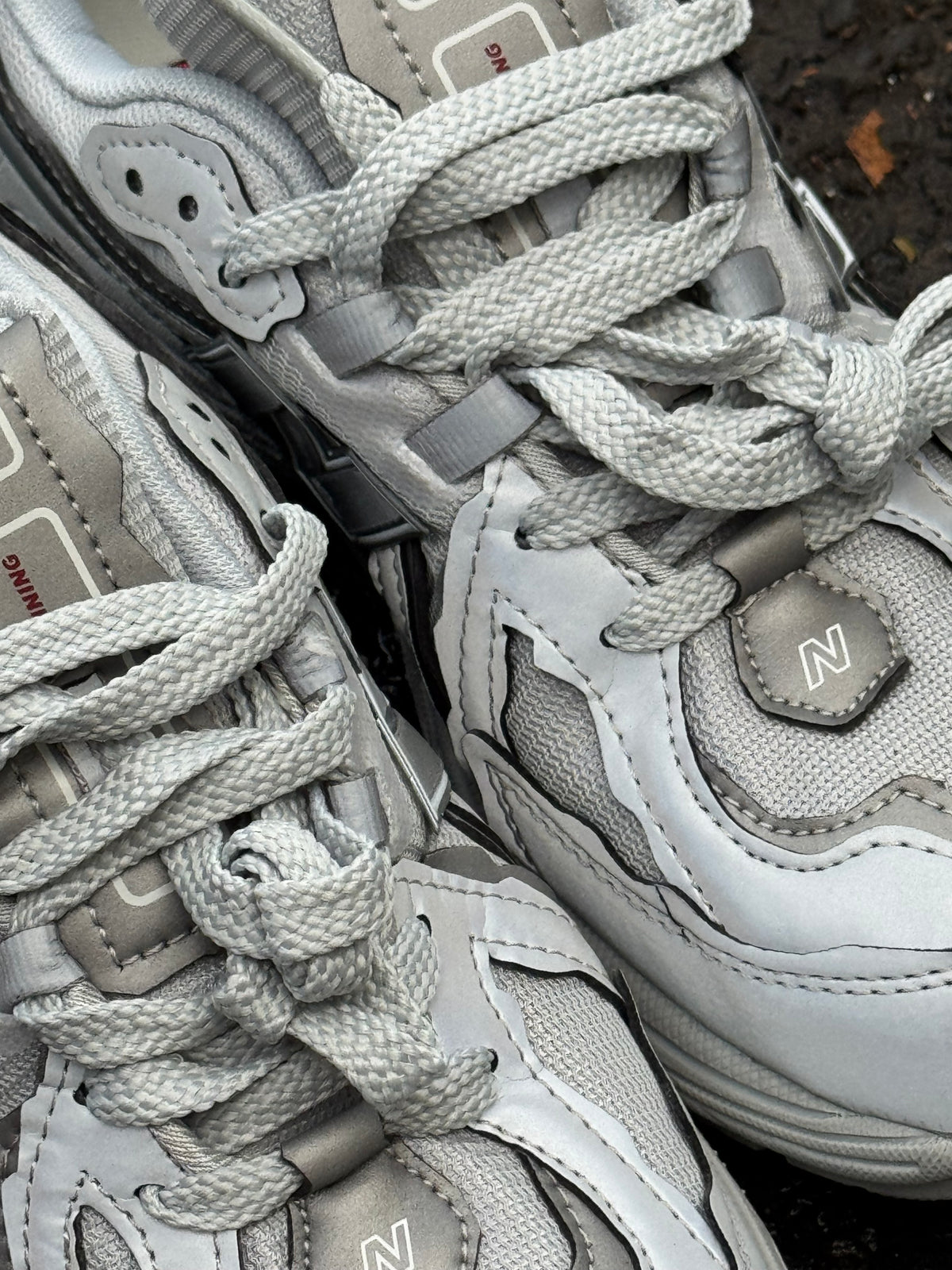 NEW BALANCE 1906D