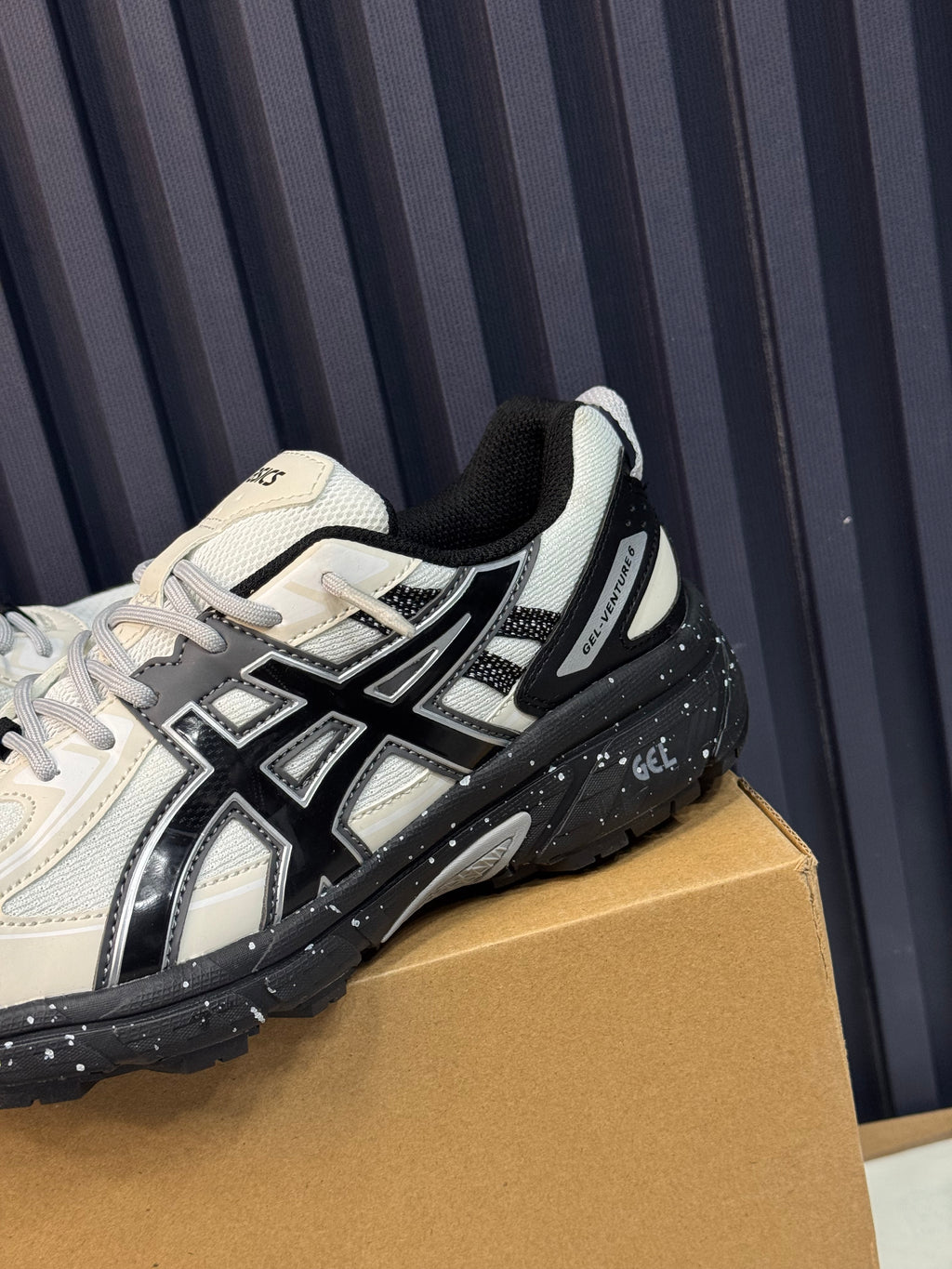 ASICS GEL VENTURE 6