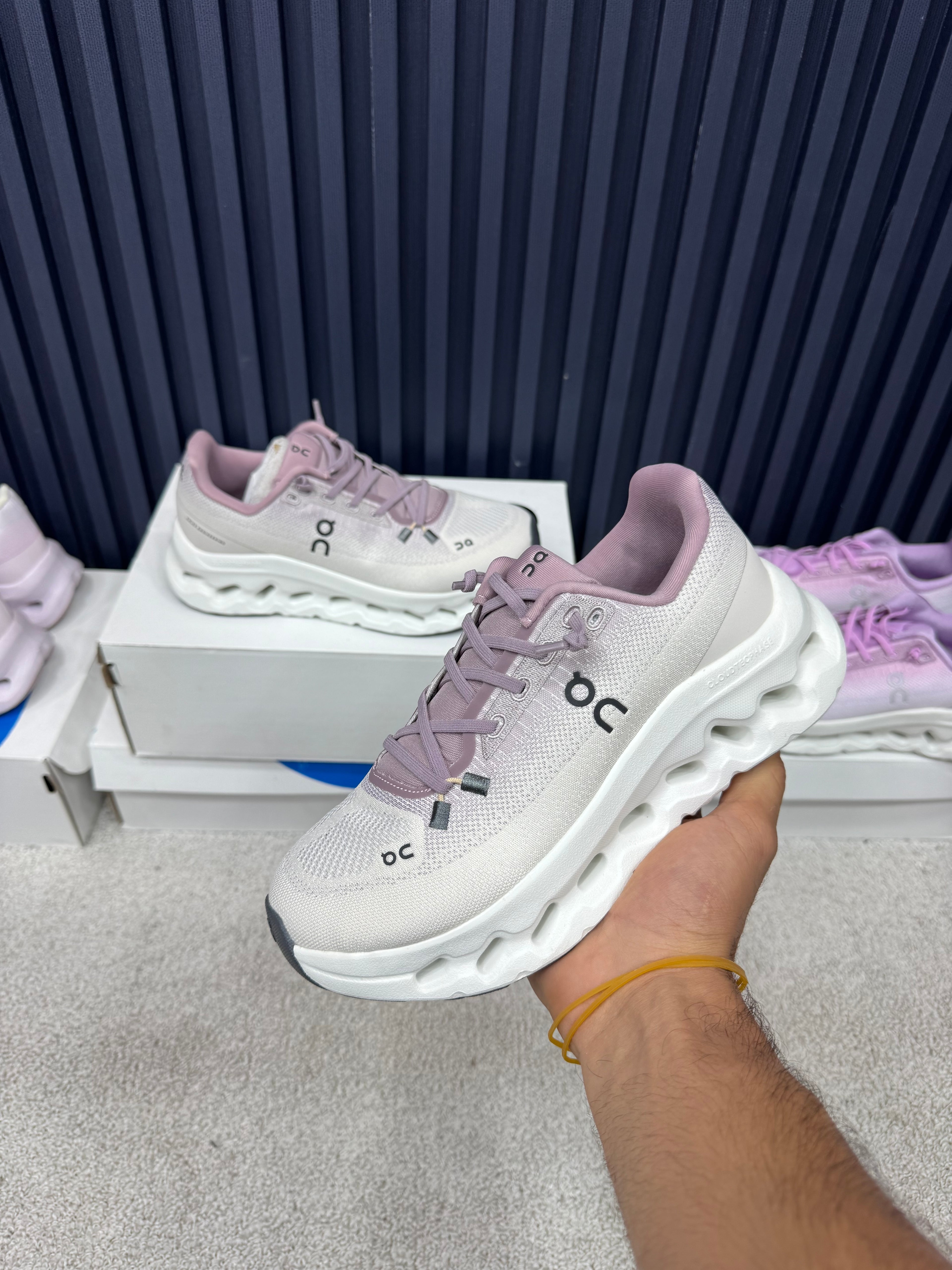 ON CLOUD TILT