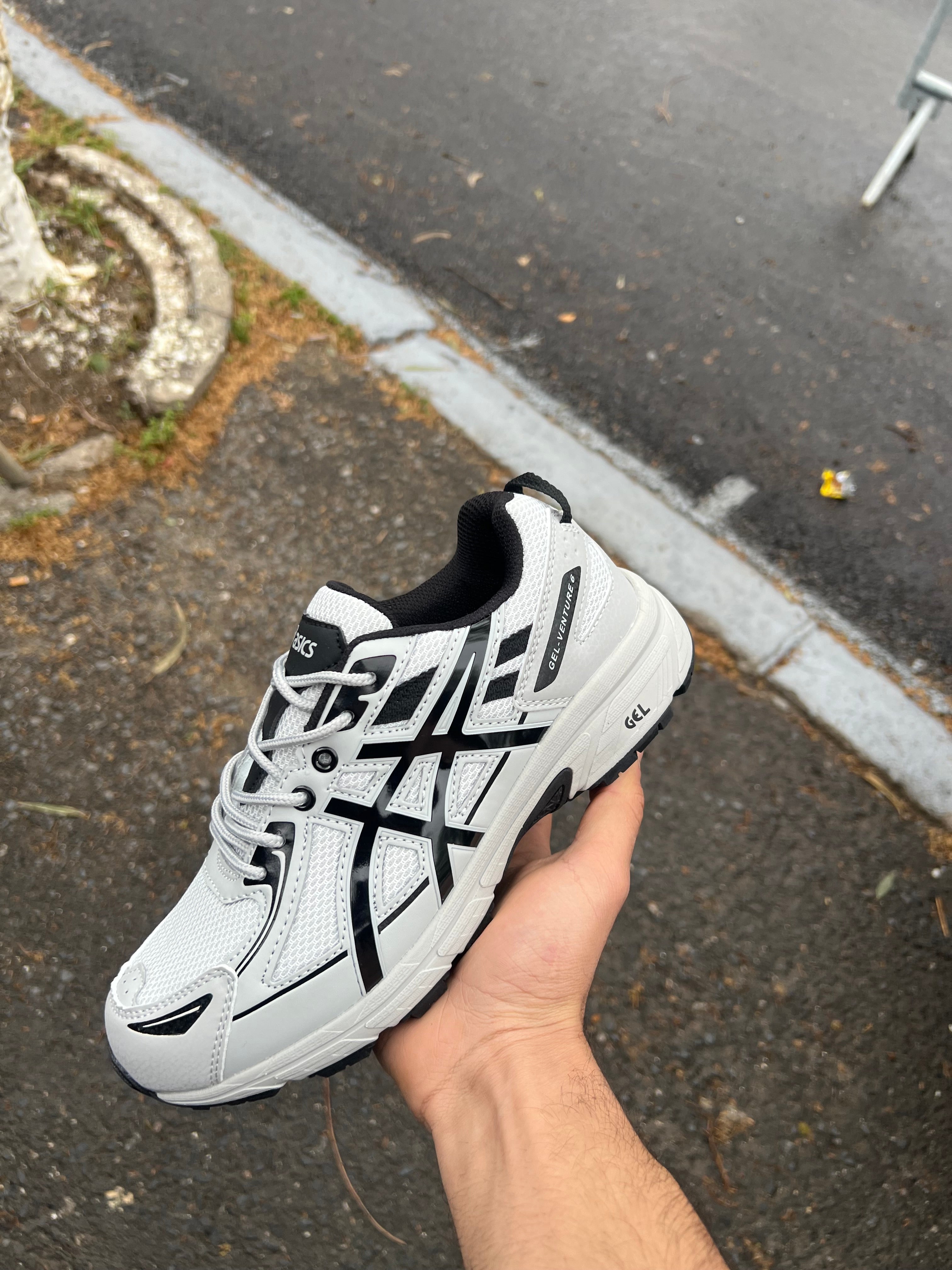 Asics gel venture 6