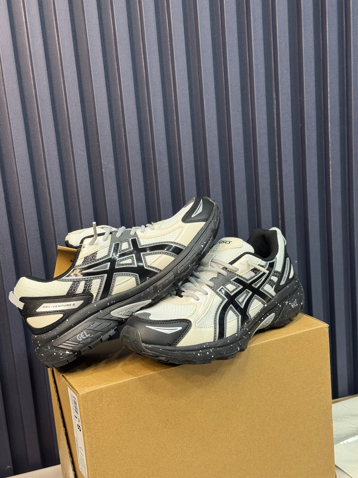 ASICS GEL VENTURE 6