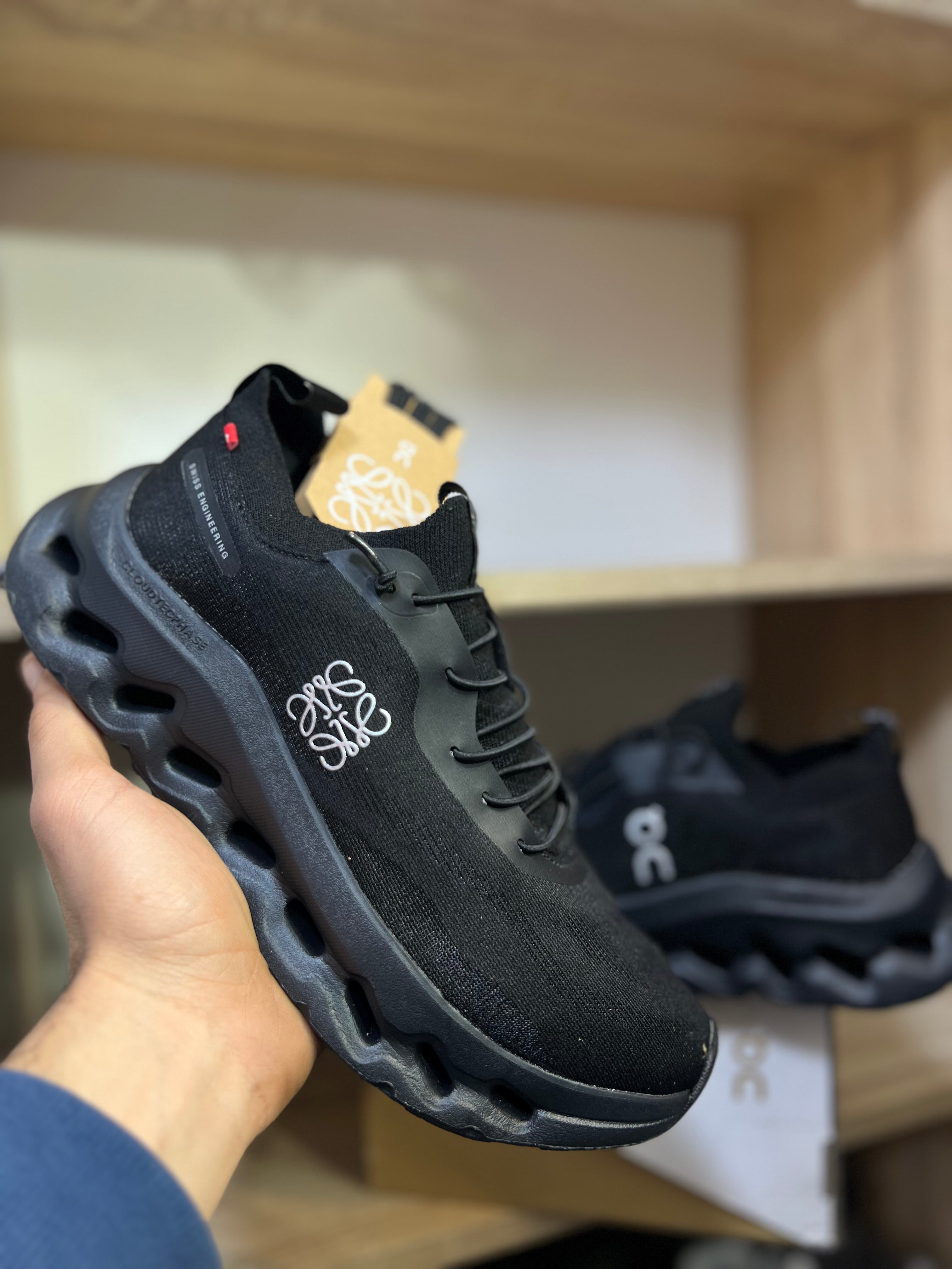 ON X LOEWE BLACK