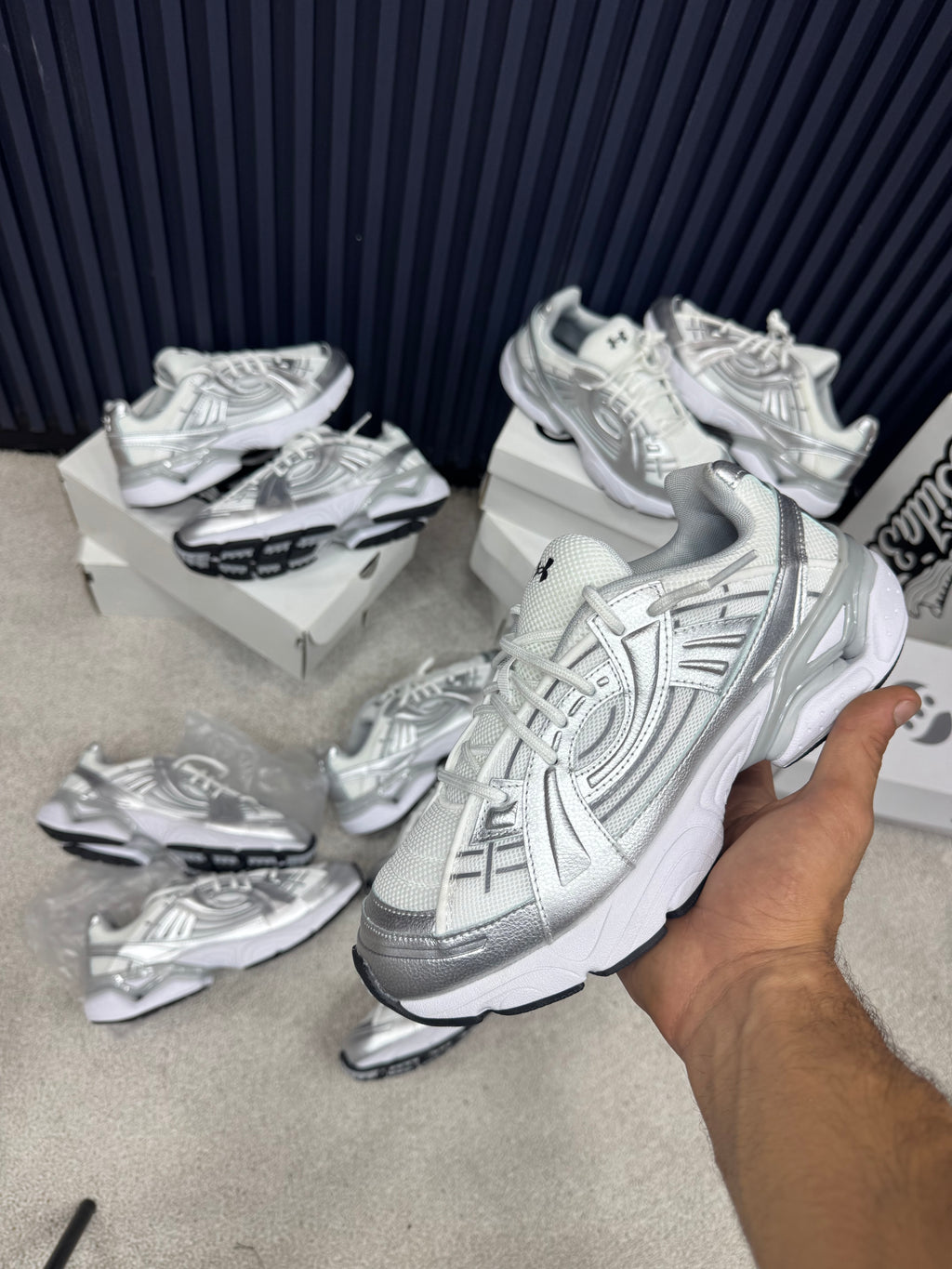 UNDER ARMOUR SOLA