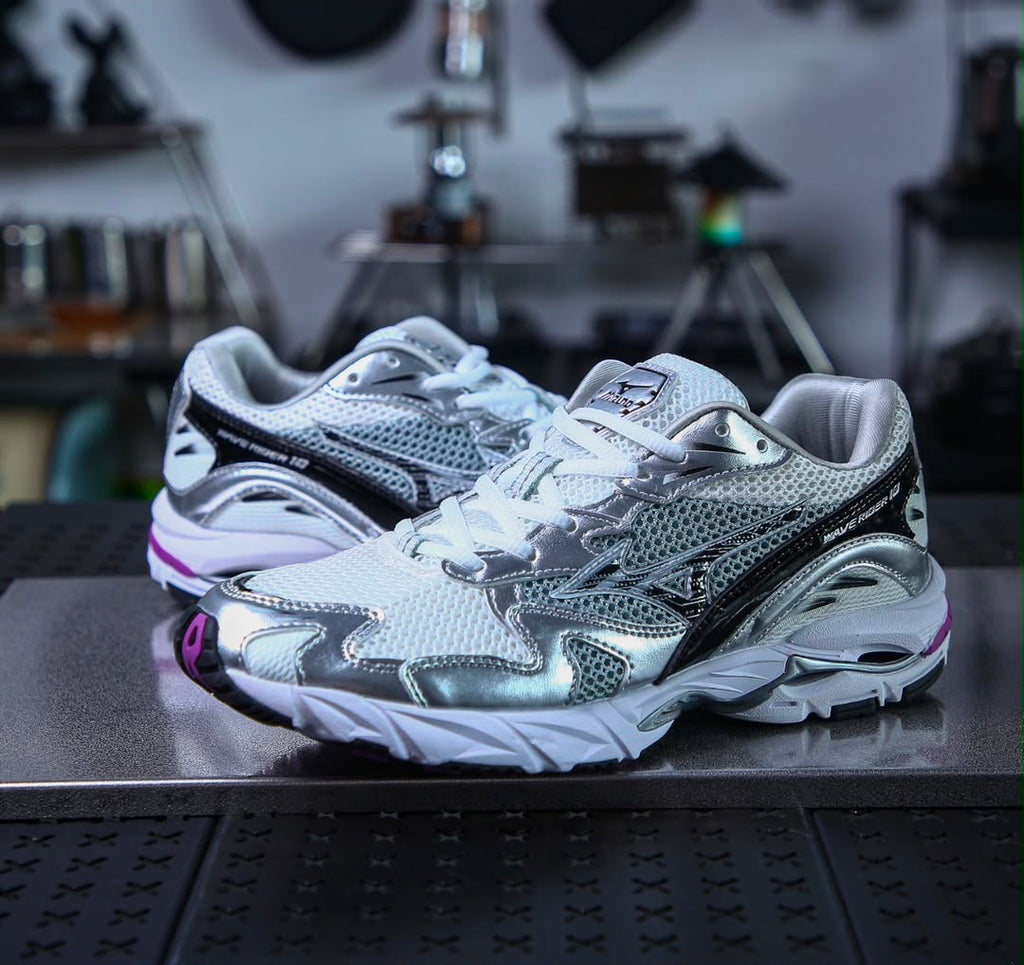 Mizzuno wave rider 10