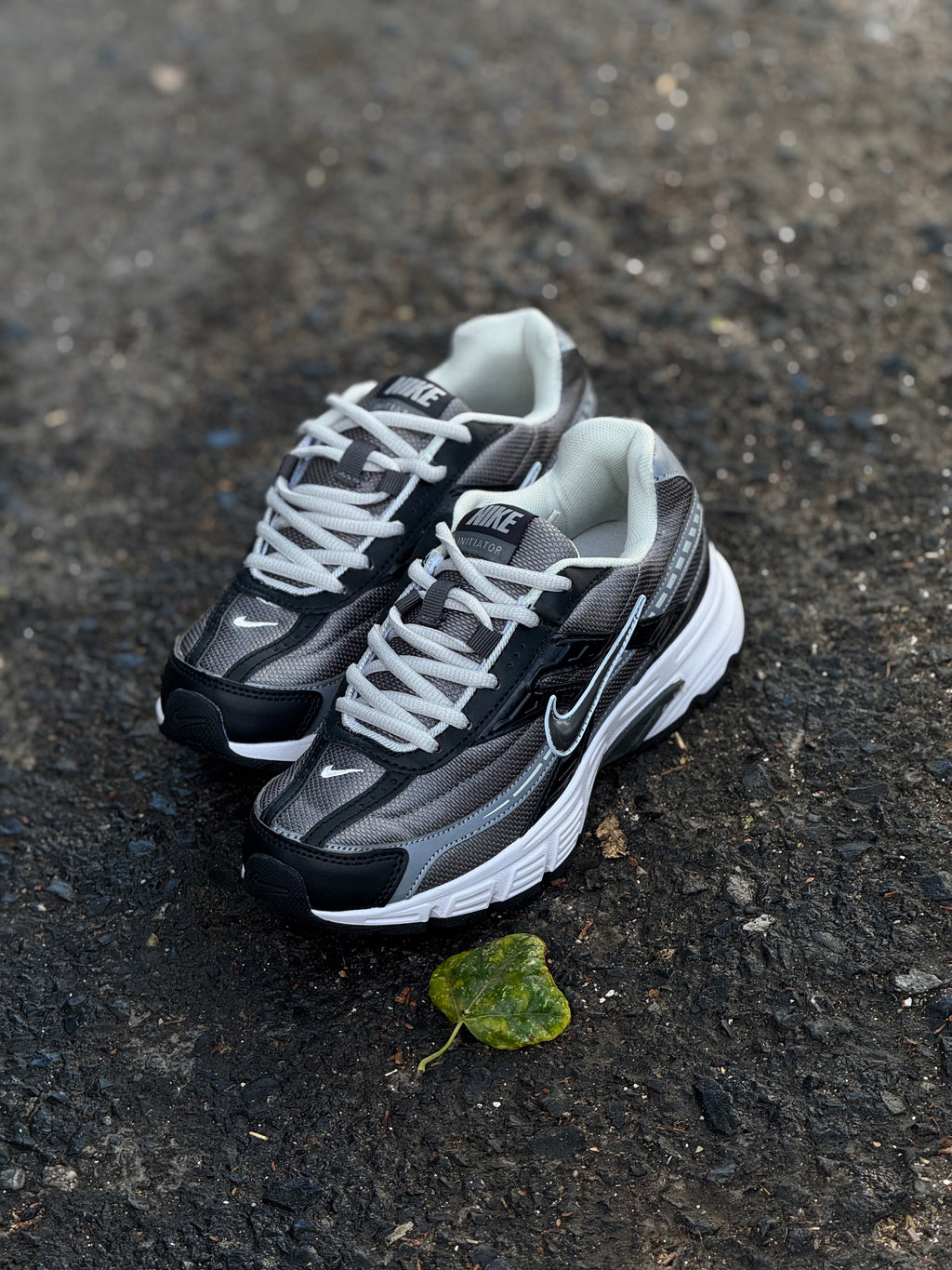 NIKE INITIATOR GREY